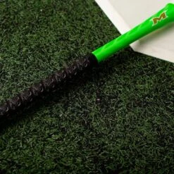 2023 Miken Limited Edition Freak "Lucky" 12.5" USSSA Slowpitch Softball Bat: MSU3FLKL -LOUISVILLE SLUGGER Store MSU3FLKL Lifestyle 4