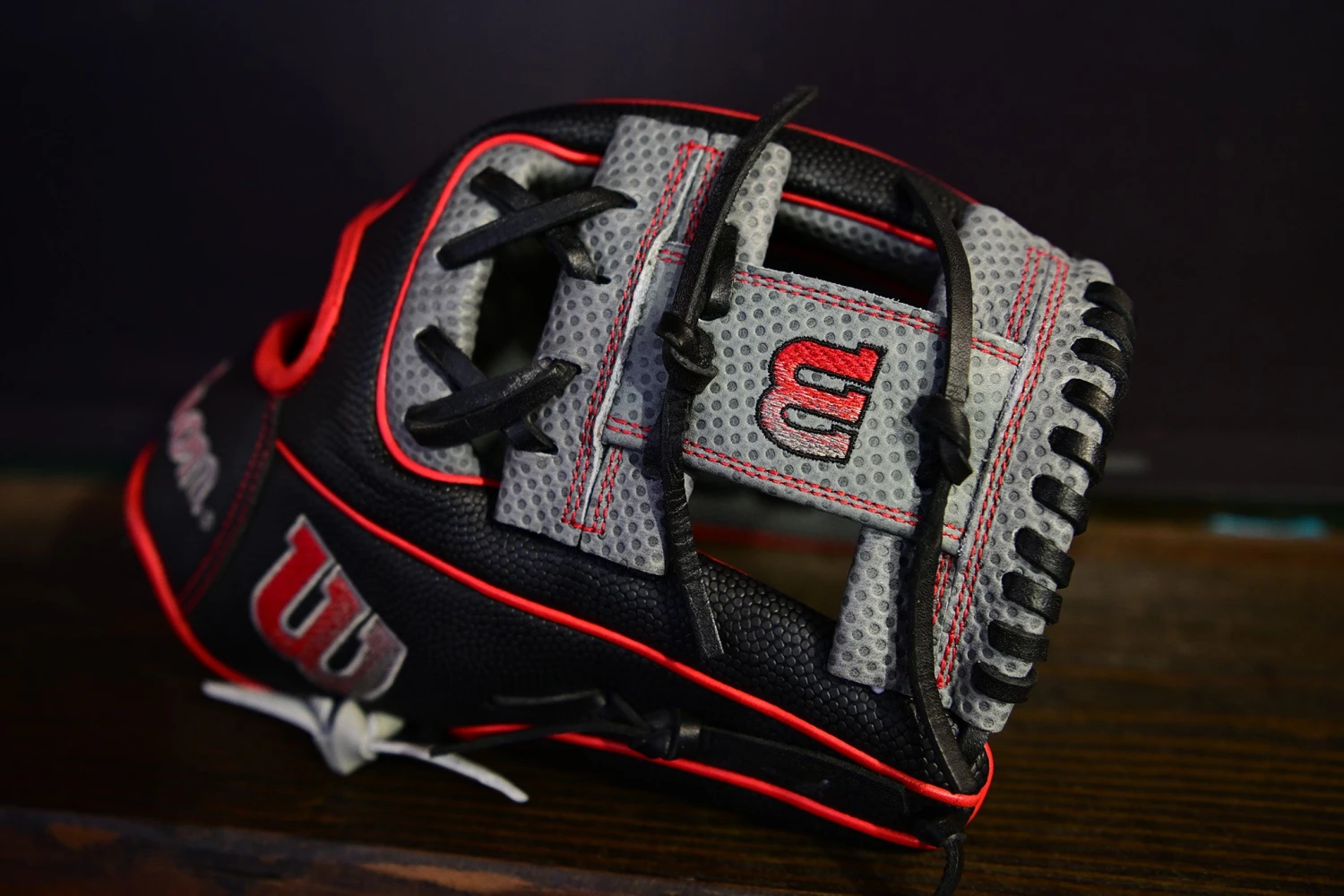 2023 Wilson A2000 1975 Spin Control 11.75" Infield Baseball Glove: WBW1009861175 2 2023 Wilson A2000 1975 Spin Control 11.75" Infield Baseball Glove: WBW1009861175 - Image 2